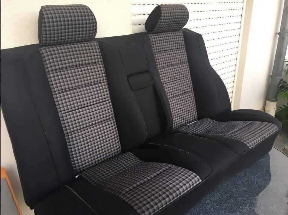Ensemble de sièges sport Mercedes W201 190E d’origine - Image 2