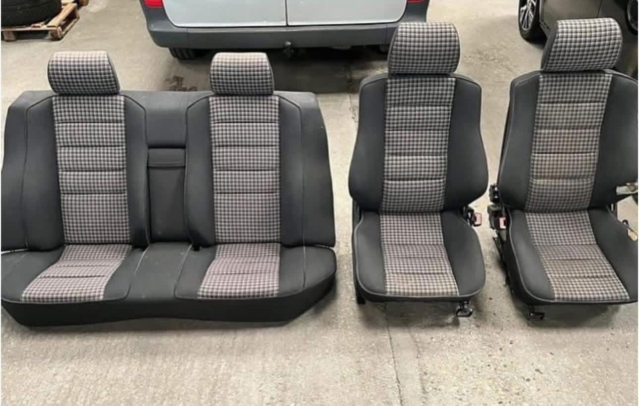 Ensemble de sièges sport Mercedes W201 190E d’origine - Image 4