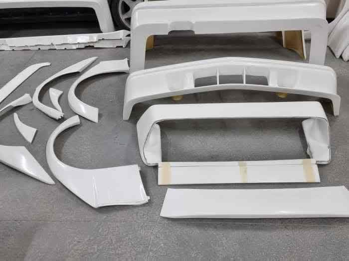 Kit carrosserie Mercedes 190 EVO 2 – Haute Qualité