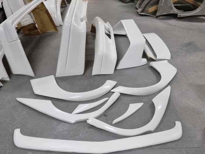 Kit carrosserie Mercedes 190 EVO 2 – Haute Qualité - Image 4